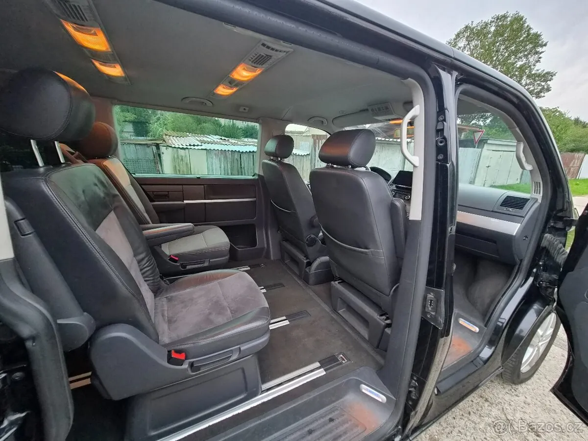 Volkswagen Multivan 2011 photo 3