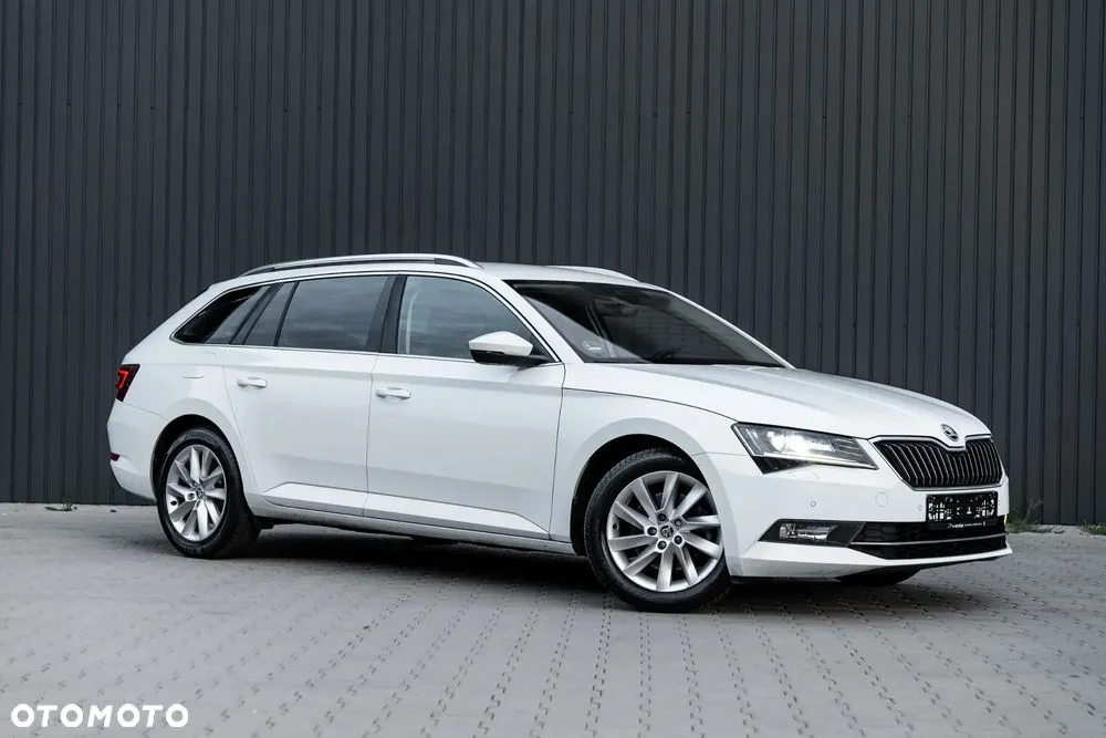 Skoda Superb 2017 photo 3
