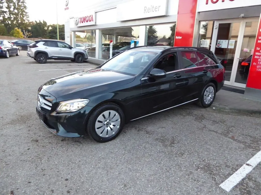 Mercedes-Benz C-Class 2019 photo 2