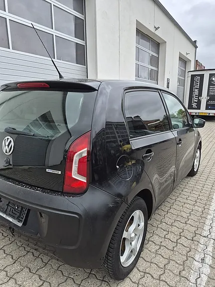 Volkswagen Up 2013 photo 5