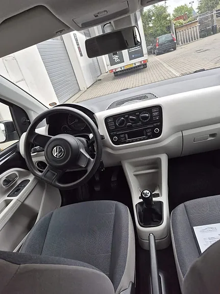 Volkswagen Up 2013 photo 3