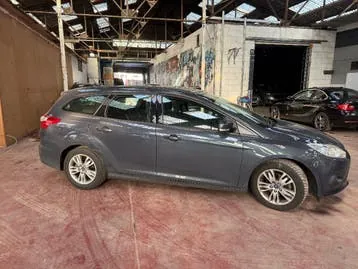 Ford Focus 2011 photo 3
