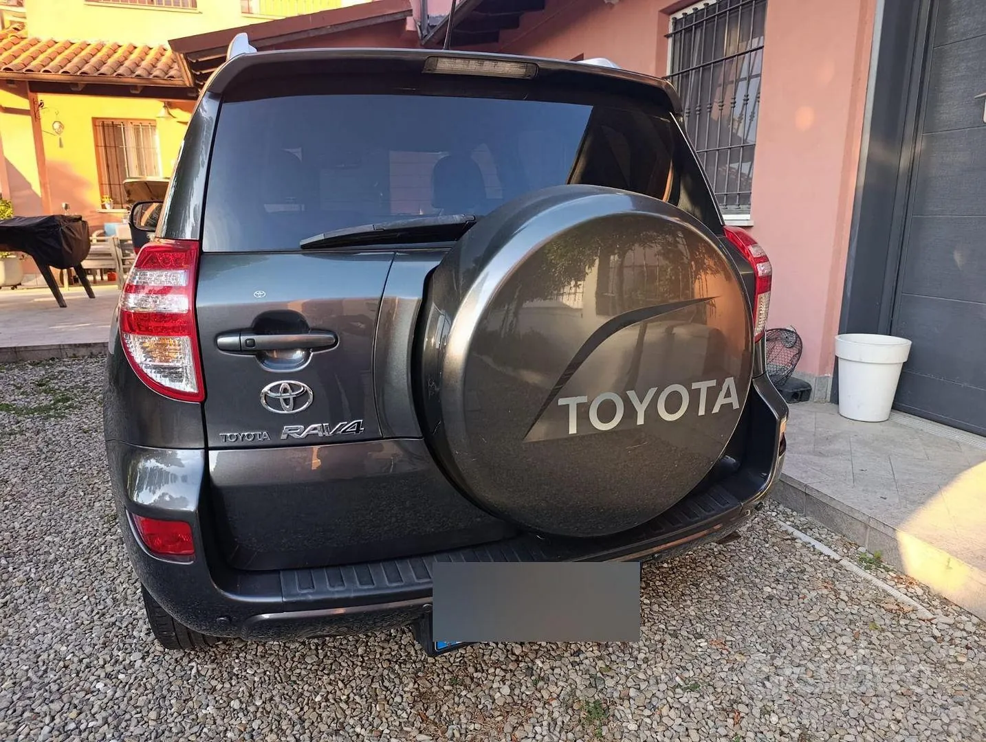 Toyota Rav4 2010 photo 2