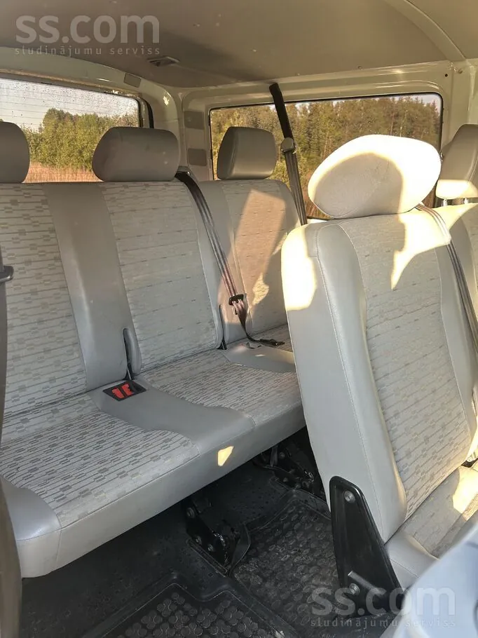 Volkswagen T5 2012 photo 2