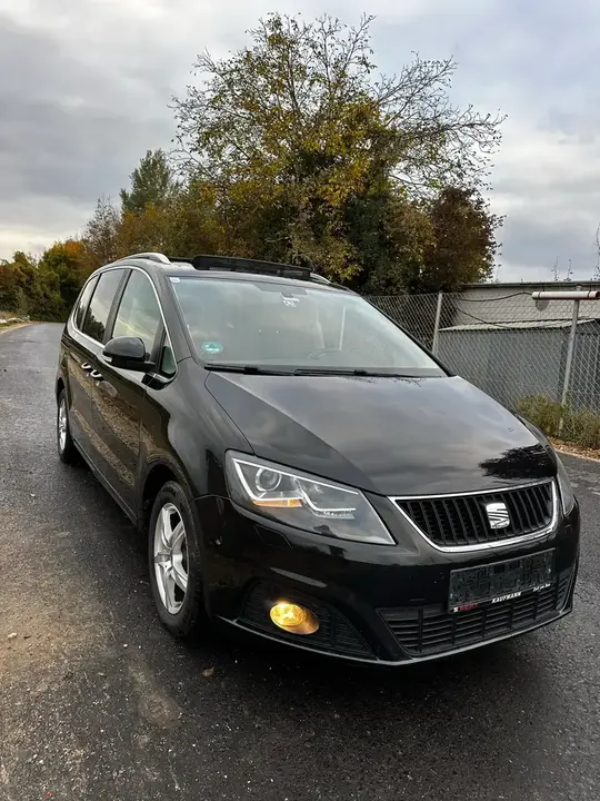 Seat Alhambra 2011 photo 2