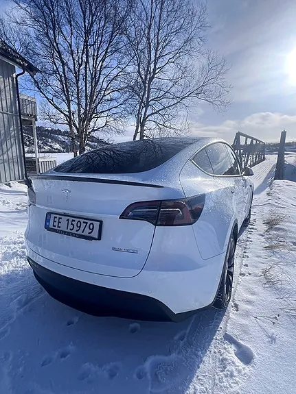 Tesla Model Y 2022 photo 4