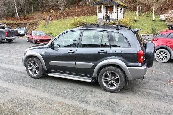Toyota Rav4 2004 photo 2