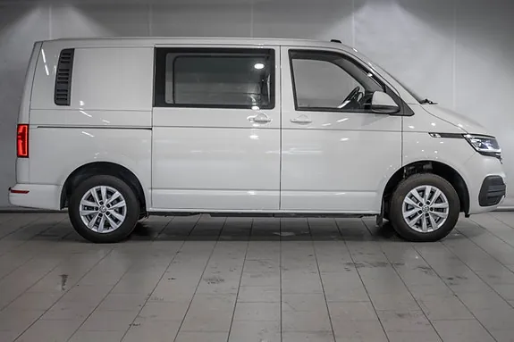 Volkswagen Transporter 2022 photo 3
