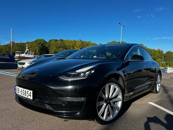Tesla Model 3 2020 photo 2