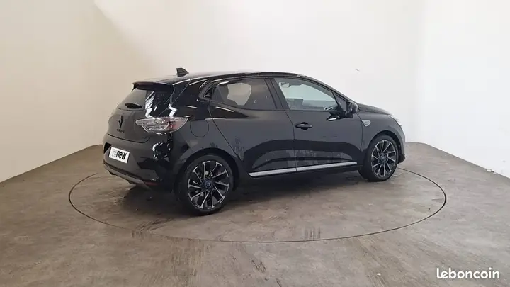 Renault Clio 2024 photo 2
