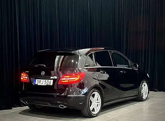 Mercedes-Benz B 180 2014 photo 5