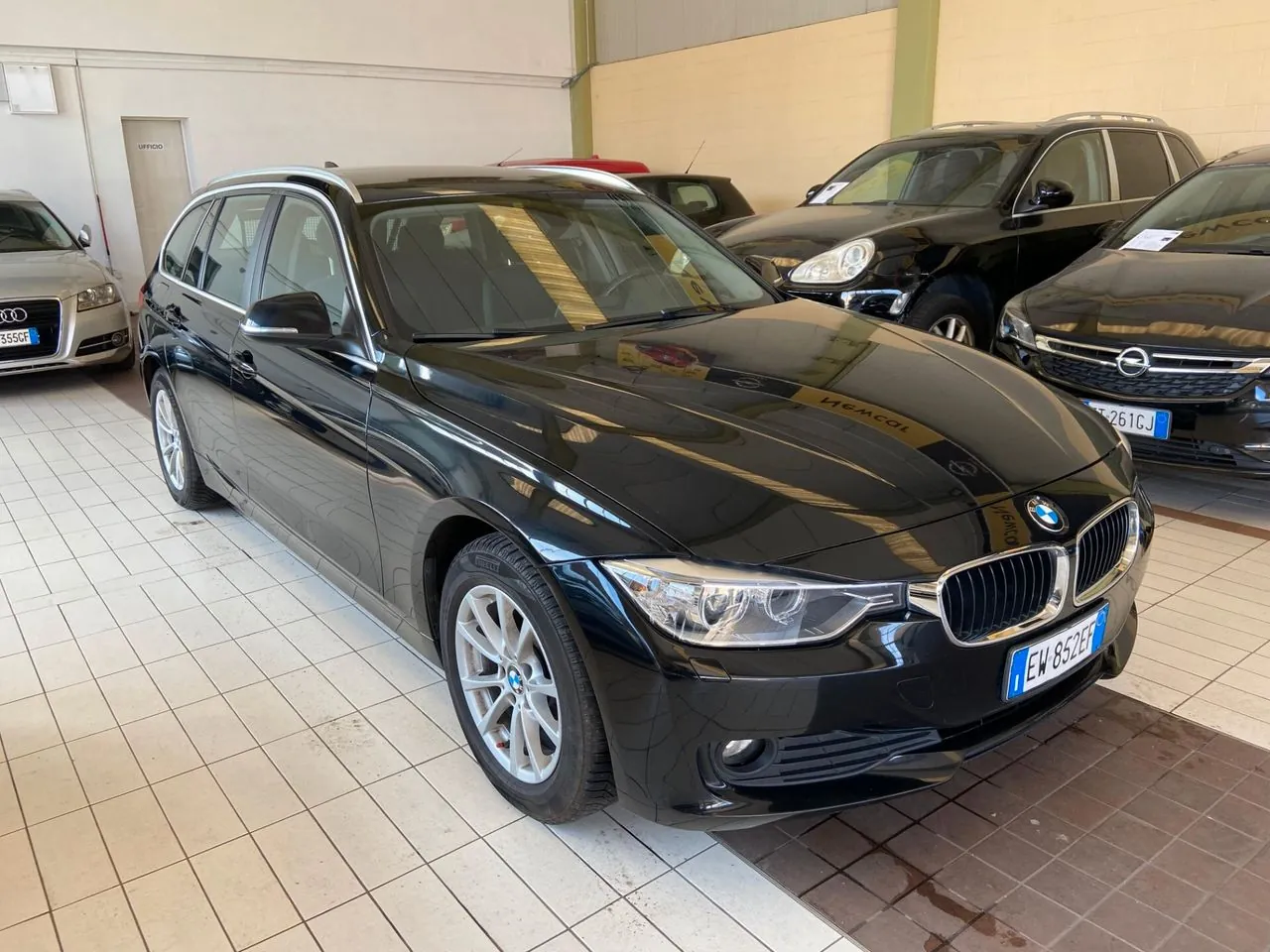 BMW 318 2014 photo 2
