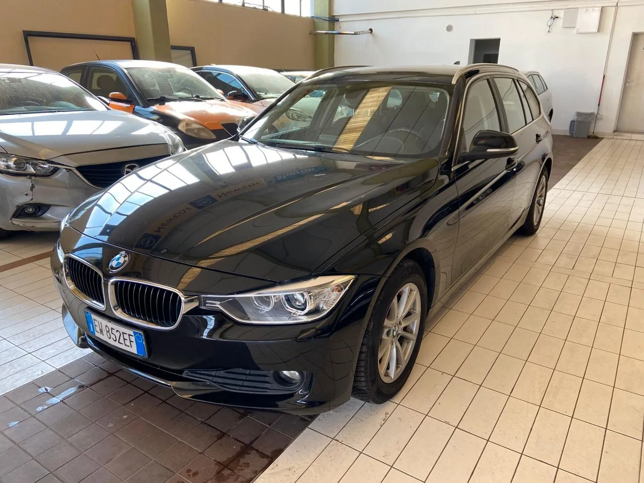 BMW 318 2014 photo 3