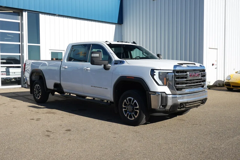 GMC Sierra 3500Hd 2025 photo 2