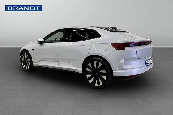 Polestar 4 2026 photo 2
