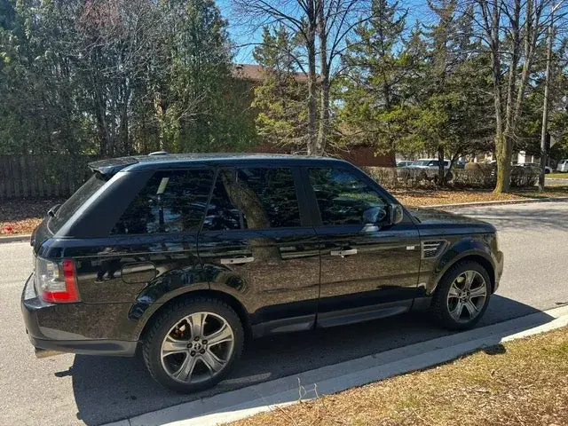 Land Rover Range Rover Sport 2010 photo 4