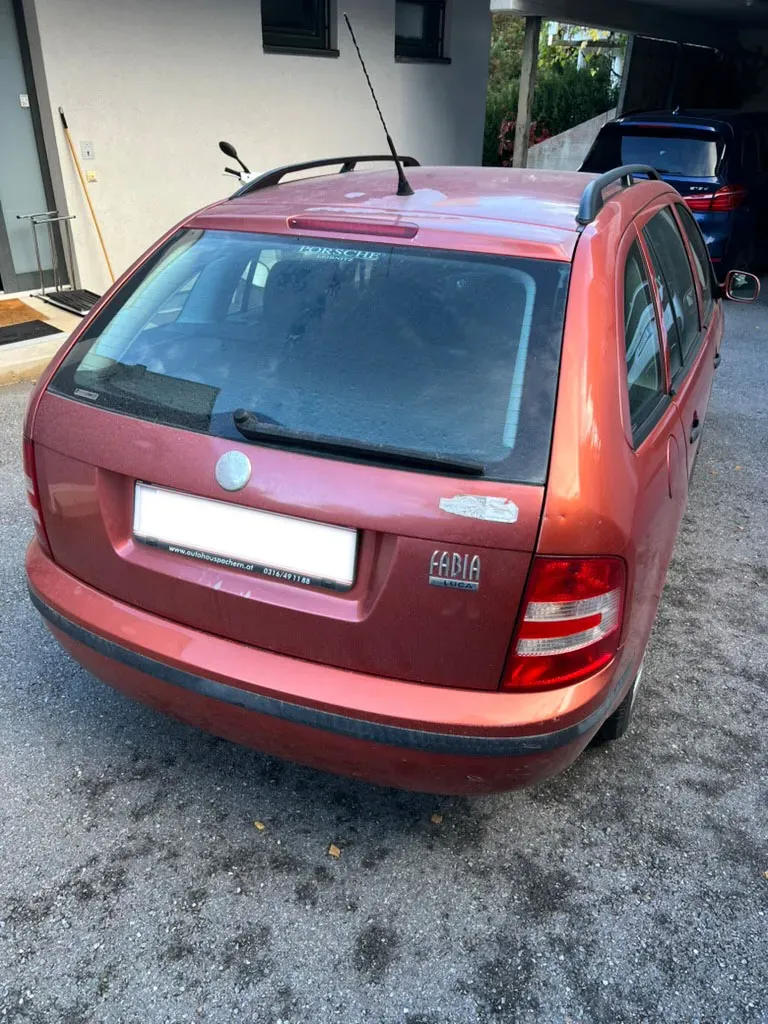 Skoda Fabia 2007 photo 2