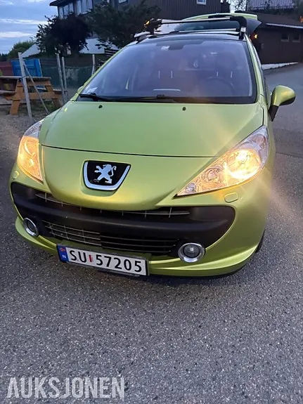 Peugeot 207 2008 photo 2