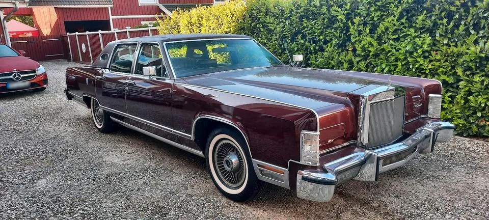 Lincoln Town Car