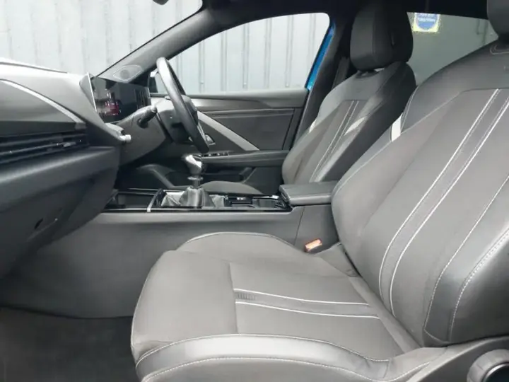 Vauxhall Astra 2023 photo 5