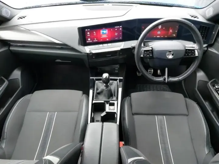 Vauxhall Astra 2023 photo 3