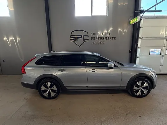 Volvo V90 Cross Country 2019 photo 2