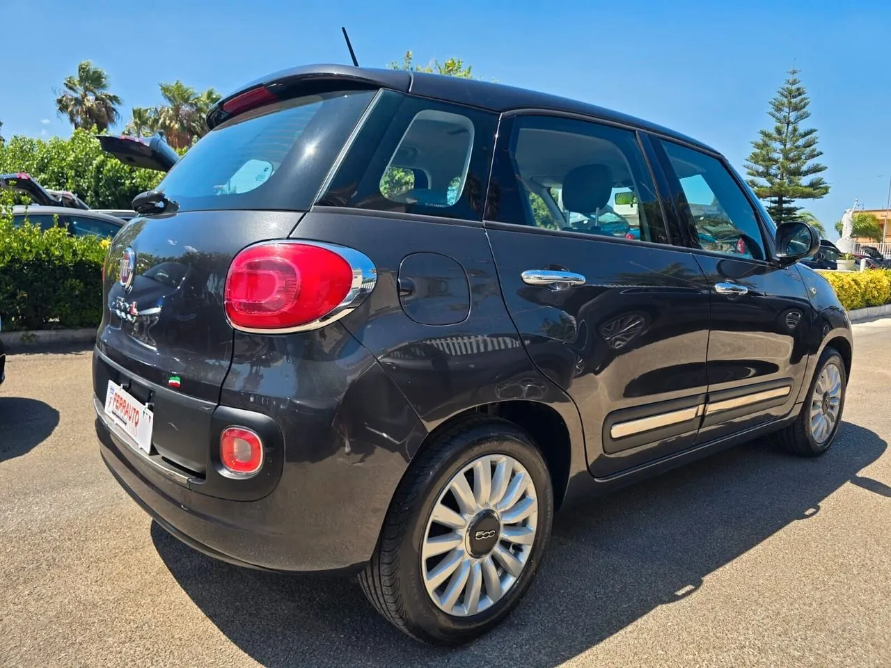 Fiat 500L 2015 photo 2