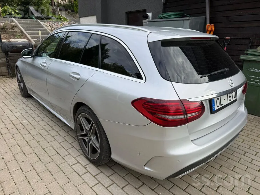 Mercedes-Benz C220 2018 photo 3