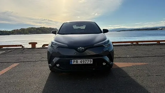 Toyota C-Hr 2018 photo 3