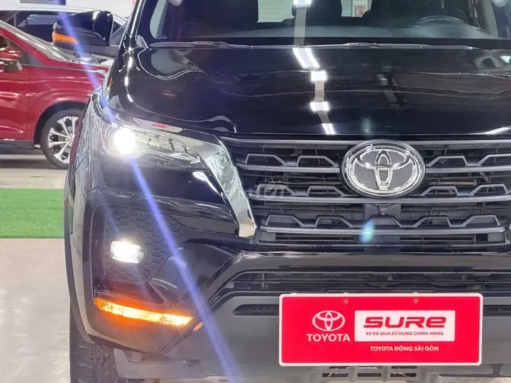 Toyota Fortuner 2024 photo 4