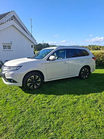 Mitsubishi Outlander 2016 photo 5