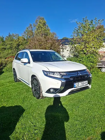 Mitsubishi Outlander 2016 photo 2