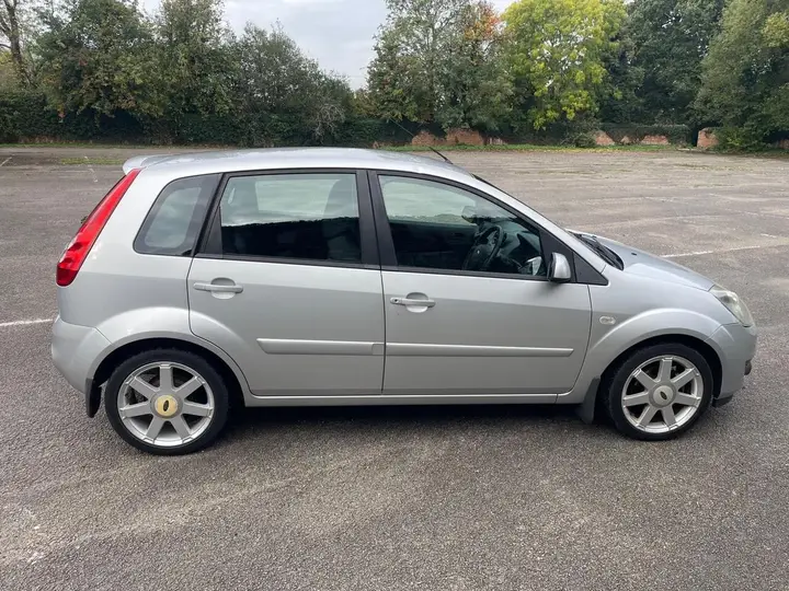 Ford Fiesta 2008 photo 5