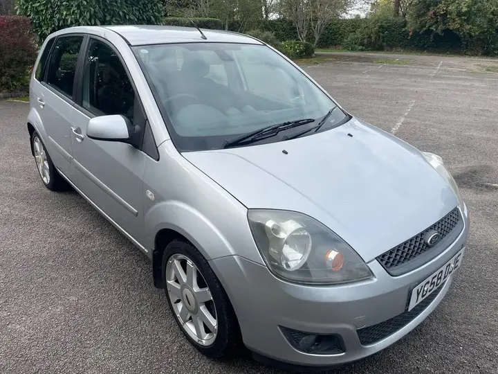 Ford Fiesta 2008 photo 4
