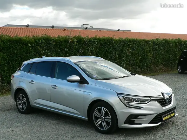 Renault Megane 2022 photo 2