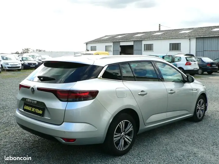 Renault Megane 2022 photo 3