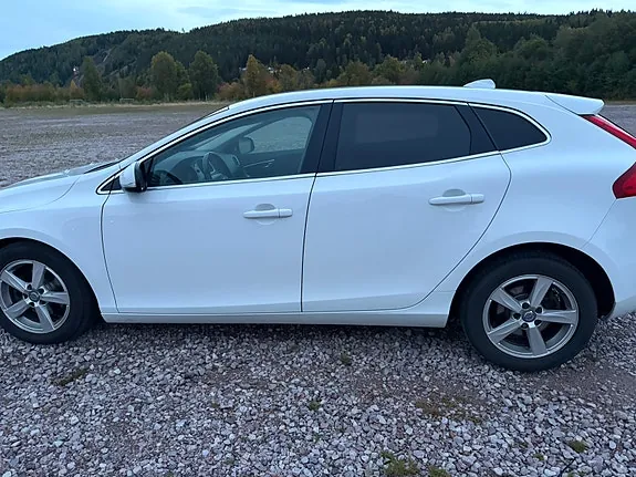 Volvo V40 2015 photo 4