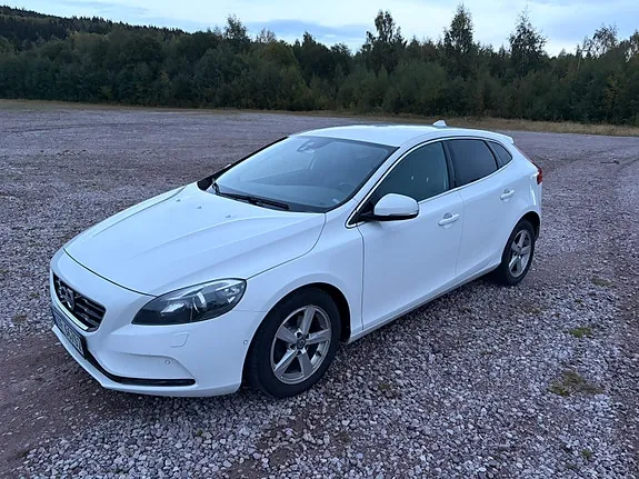 Volvo V40 2015 photo 2