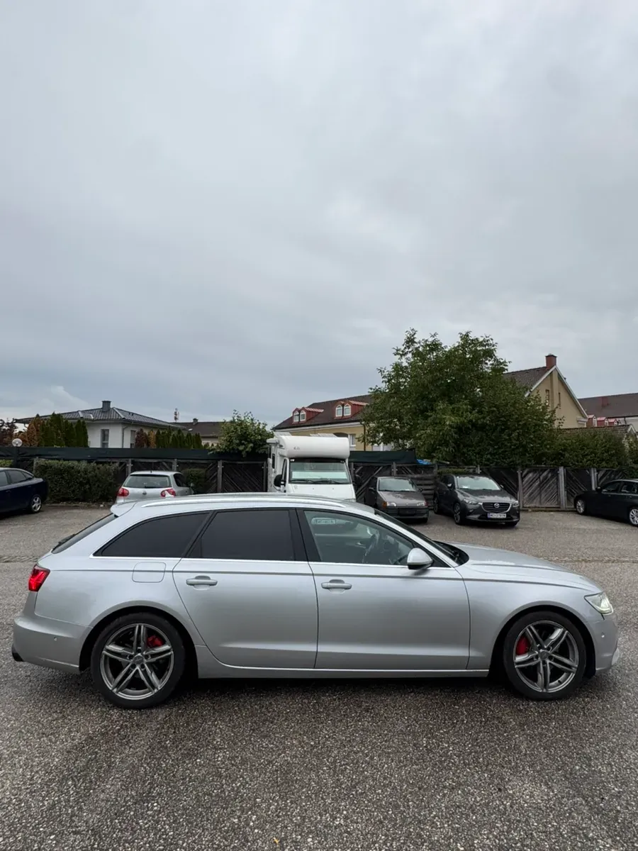Audi A6 2012 photo 2