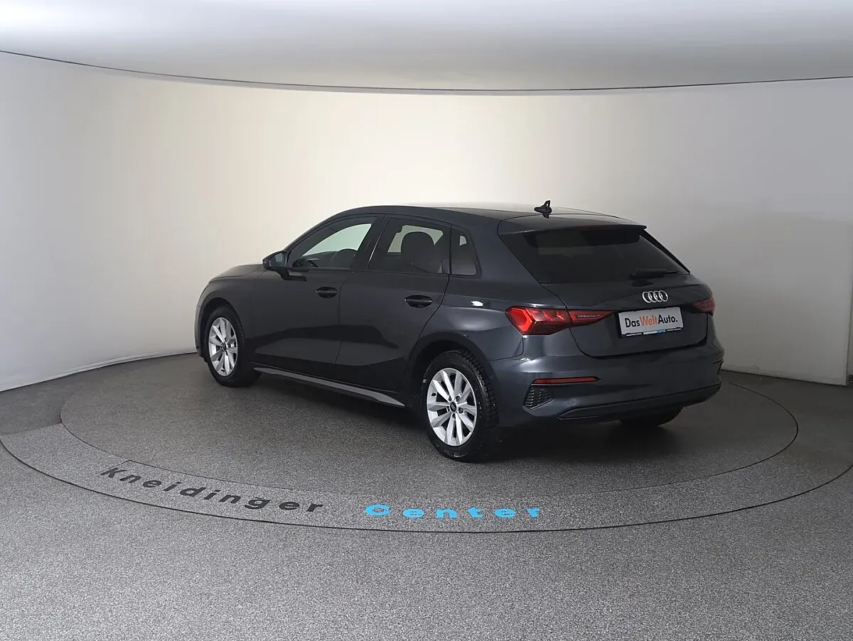 Audi A3 2022 photo 2
