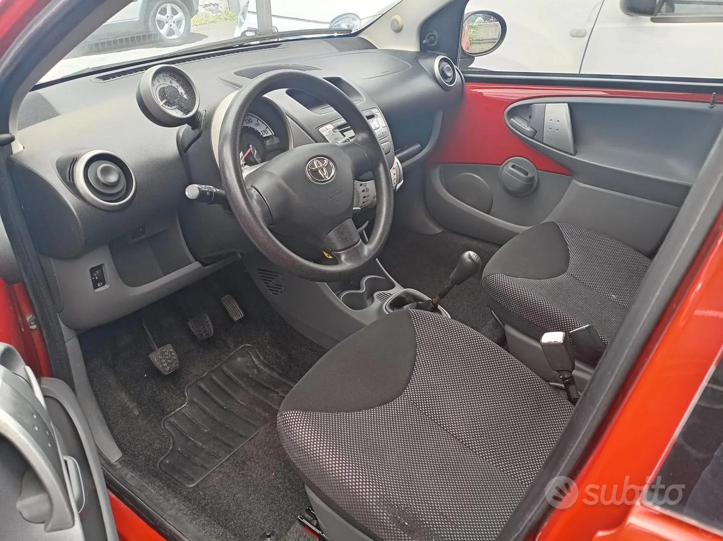 Toyota Aygo 2010 photo 4