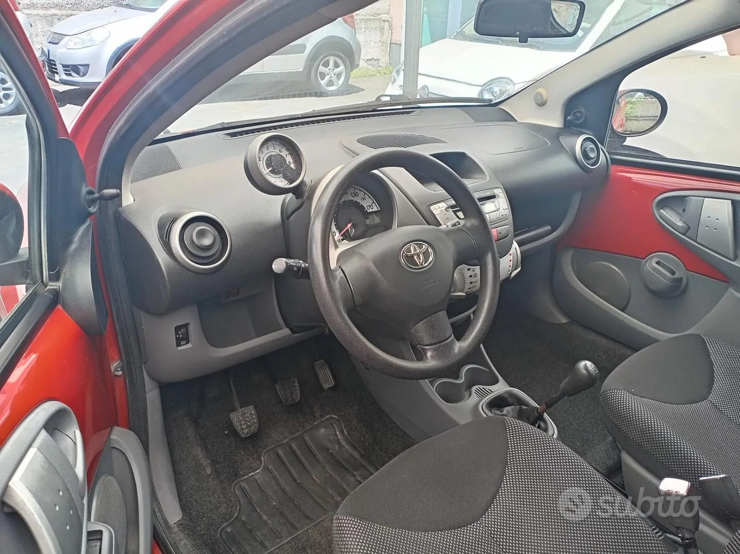 Toyota Aygo 2010 photo 3