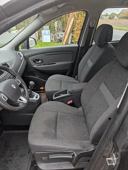 Renault Scenic Iii 2011 photo 2
