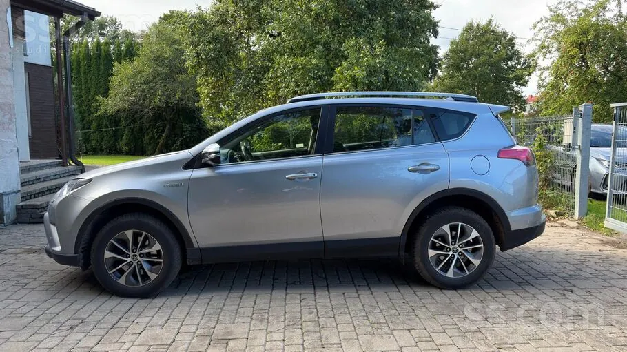 Toyota Rav4 2018 photo 2