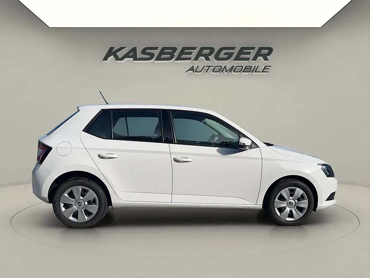 Skoda Fabia 2018 photo 3