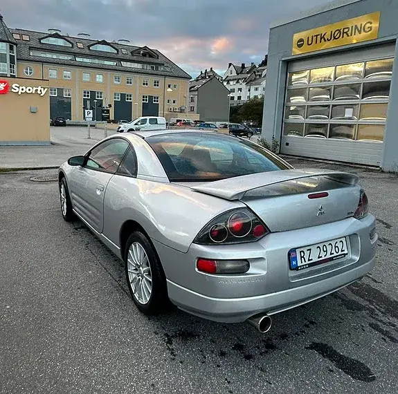 Mitsubishi Eclipse 2002 photo 4
