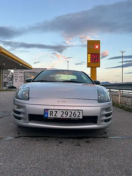 Mitsubishi Eclipse 2002 photo 2
