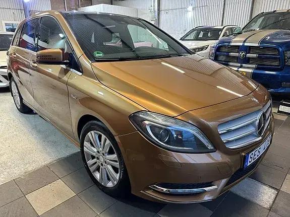 Mercedes-Benz B 200 2012 photo 3