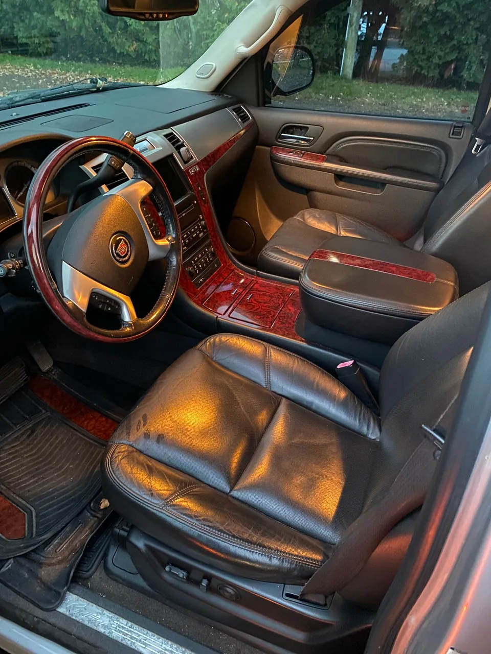 Cadillac Escalade 2010 photo 3