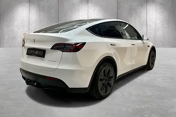 Tesla Model Y 2024 photo 3